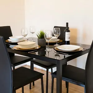 https://birmingham-short-stay-contractors-digs-2-bed-2-bathroom.hotelsin-nottingham.com