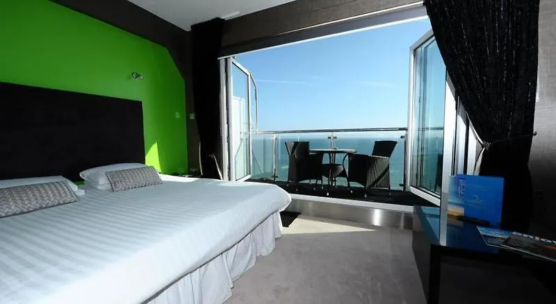 Suncliff Hotel - Oceana Collection Bournemouth